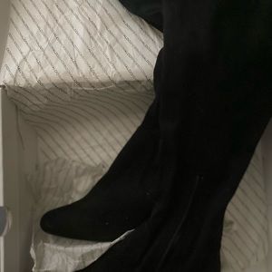 Thigh high suede Black boots